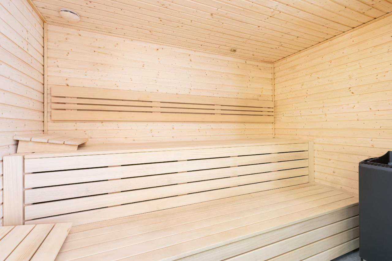 Apartament Port With Swimming Pool, & Gym By Renters *