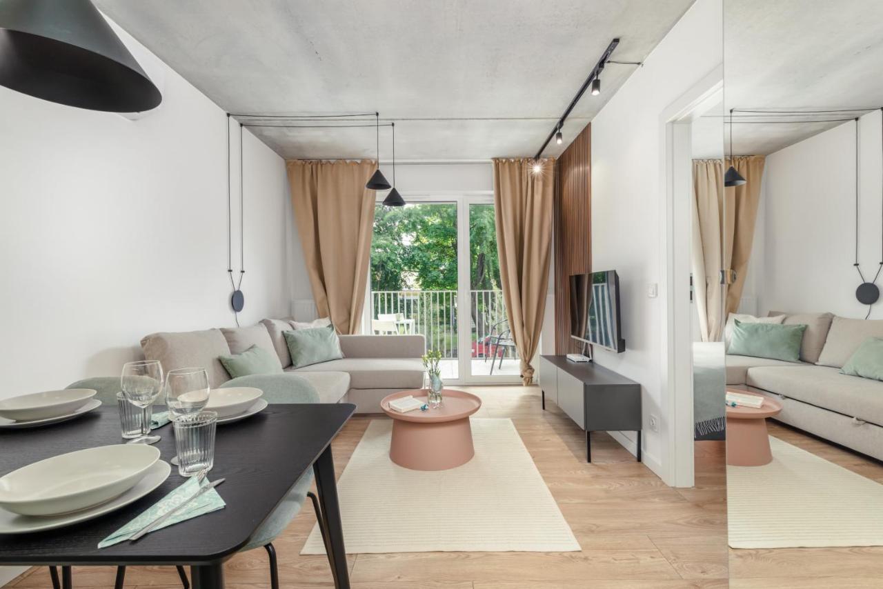 Port With Swimming Pool, & Gym By Renters Kolberg