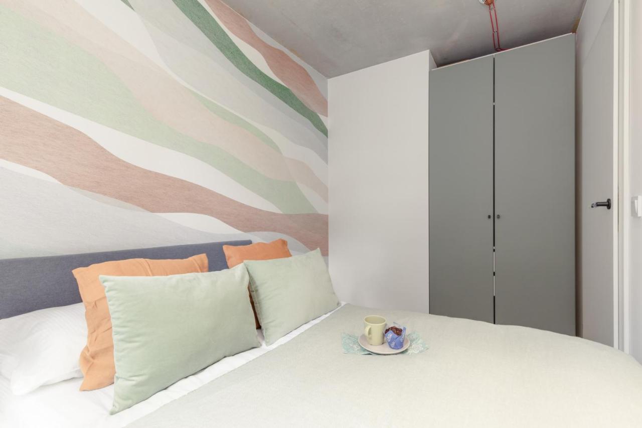 Port With Swimming Pool, & Gym By Renters