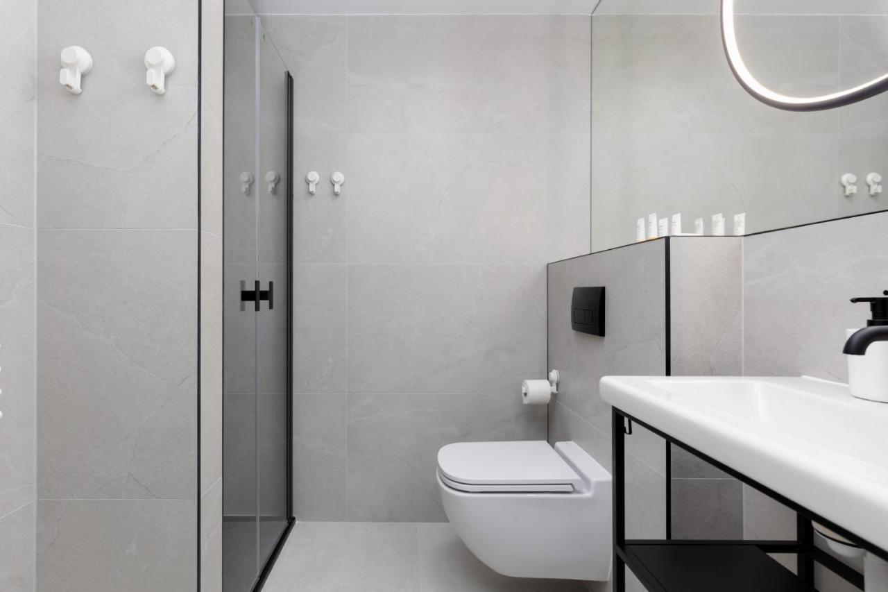 Port With Swimming Pool, & Gym By Renters Kolberg